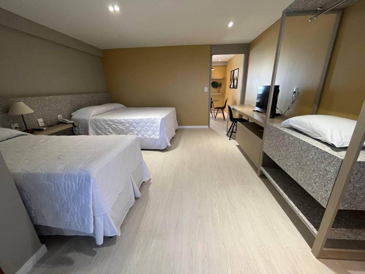 Paradise Flat 4*